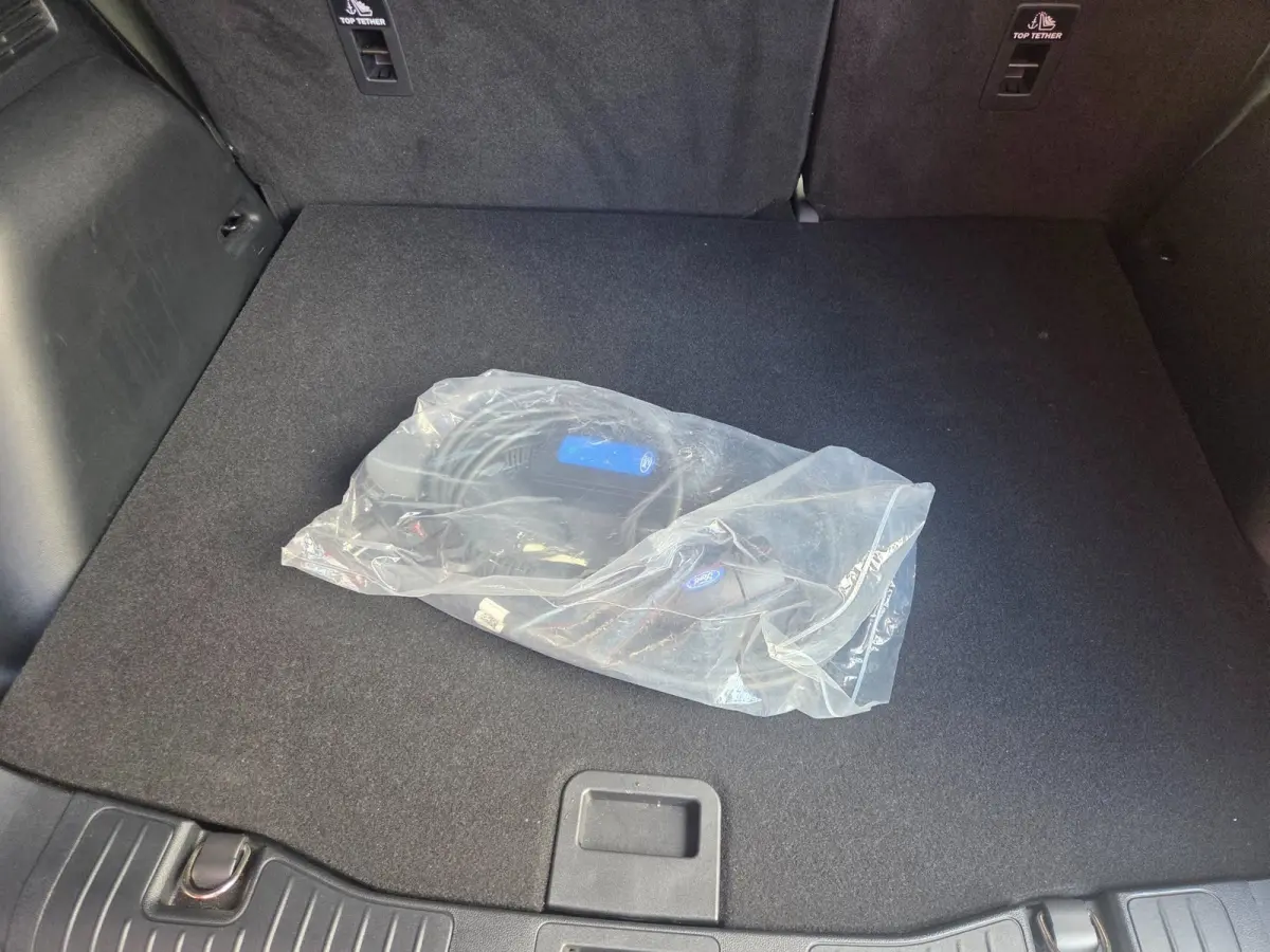 2.5 PHEV Titanium Winterpack/ Navigatie/ Parkeersensoren V + A/ Stoelverwarming/ Rijklaarpijs!
