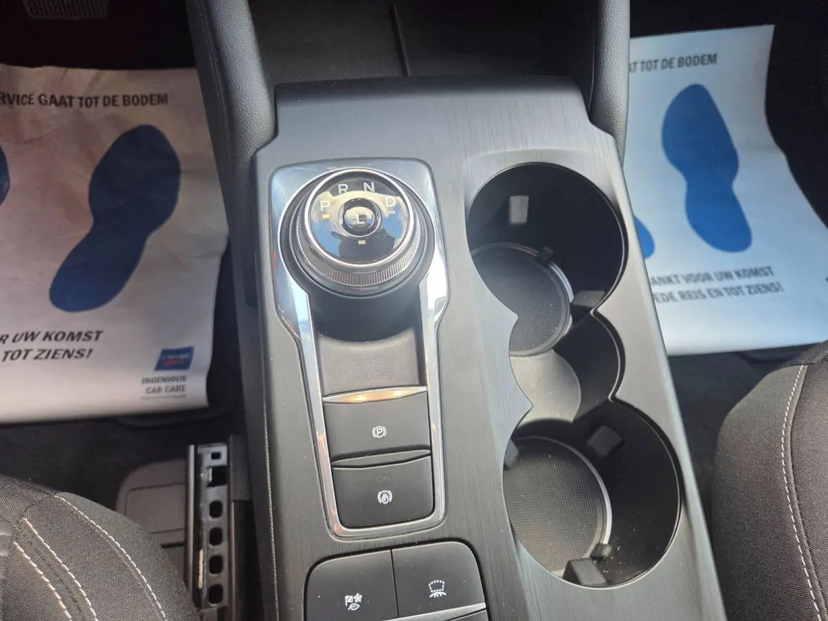 2.5 PHEV Titanium Winterpack/ Navigatie/ Parkeersensoren V + A/ Stoelverwarming/ Rijklaarpijs!