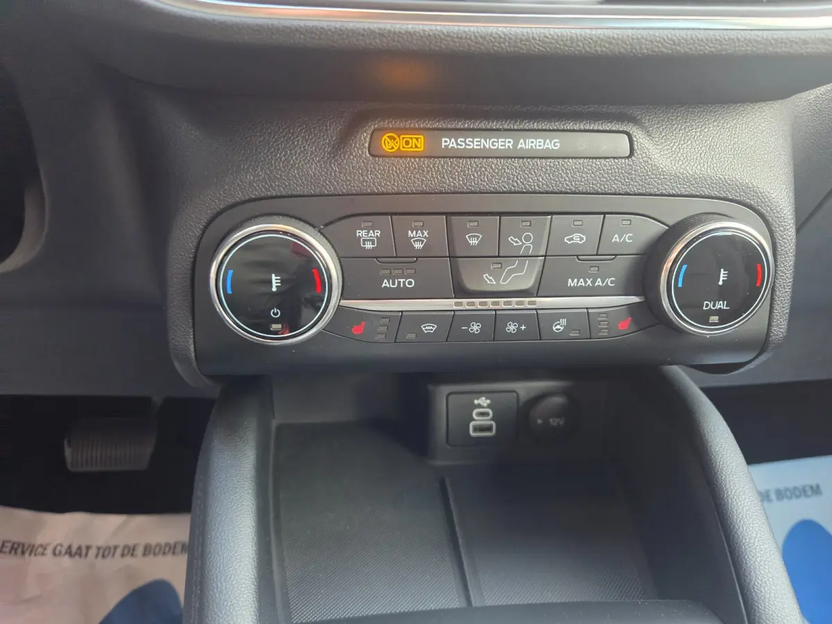 2.5 PHEV Titanium Winterpack/ Navigatie/ Parkeersensoren V + A/ Stoelverwarming/ Rijklaarpijs!