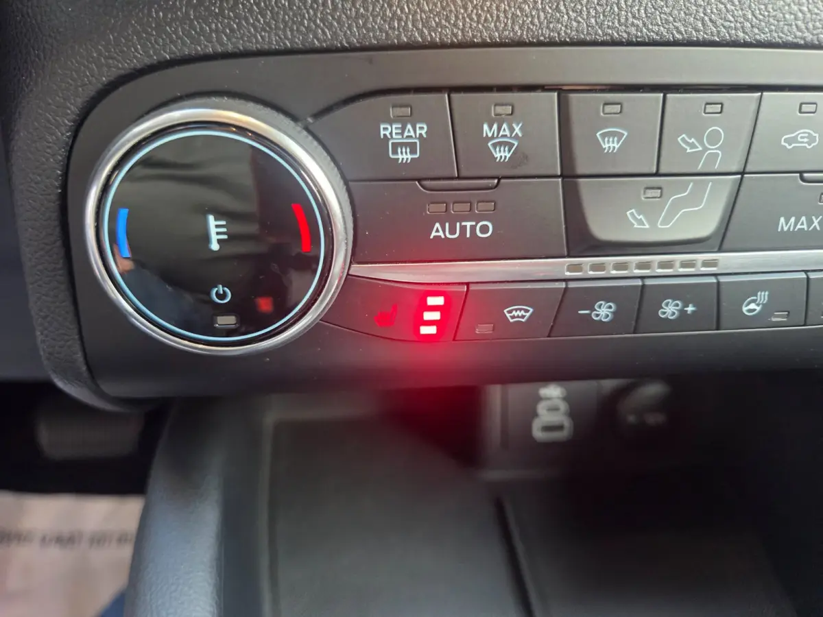 2.5 PHEV Titanium Winterpack/ Navigatie/ Parkeersensoren V + A/ Stoelverwarming/ Rijklaarpijs!