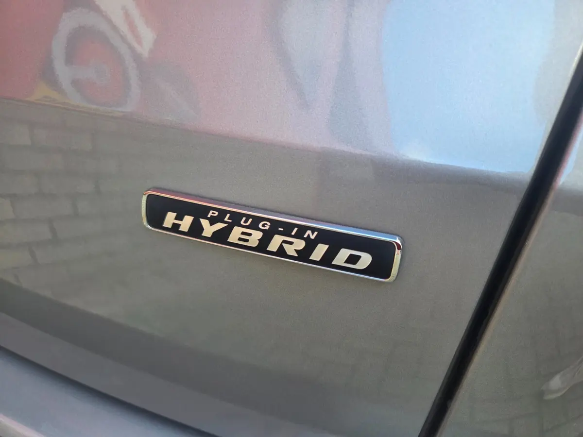 2.5 PHEV Titanium Winterpack/ Navigatie/ Parkeersensoren V + A/ Stoelverwarming/ Rijklaarpijs!