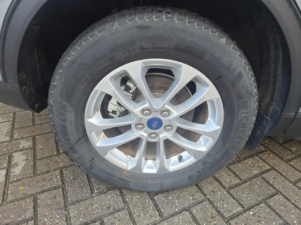 2.5 PHEV Titanium Winterpack/ Navigatie/ Parkeersensoren V + A/ Stoelverwarming/ Rijklaarpijs!