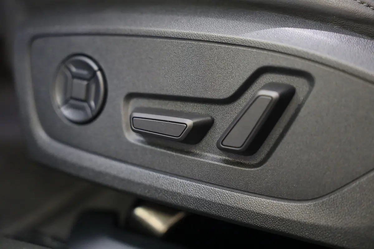 55 TFSI e Quattro RS6 Look / Head Up / B & O / Elek Stoelen / Memory / Acc / F1 / Lane Assist / Open Pano / 22 Inch