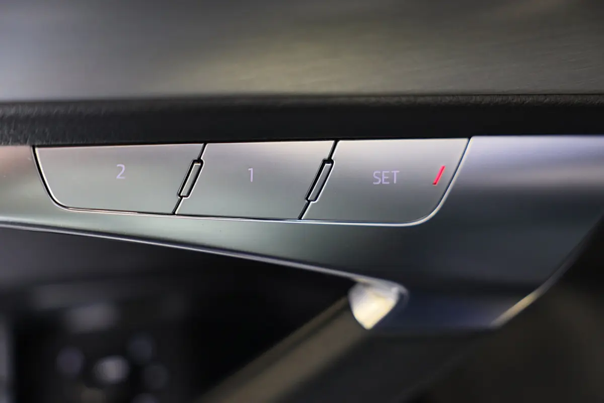 55 TFSI e Quattro RS6 Look / Head Up / B & O / Elek Stoelen / Memory / Acc / F1 / Lane Assist / Open Pano / 22 Inch