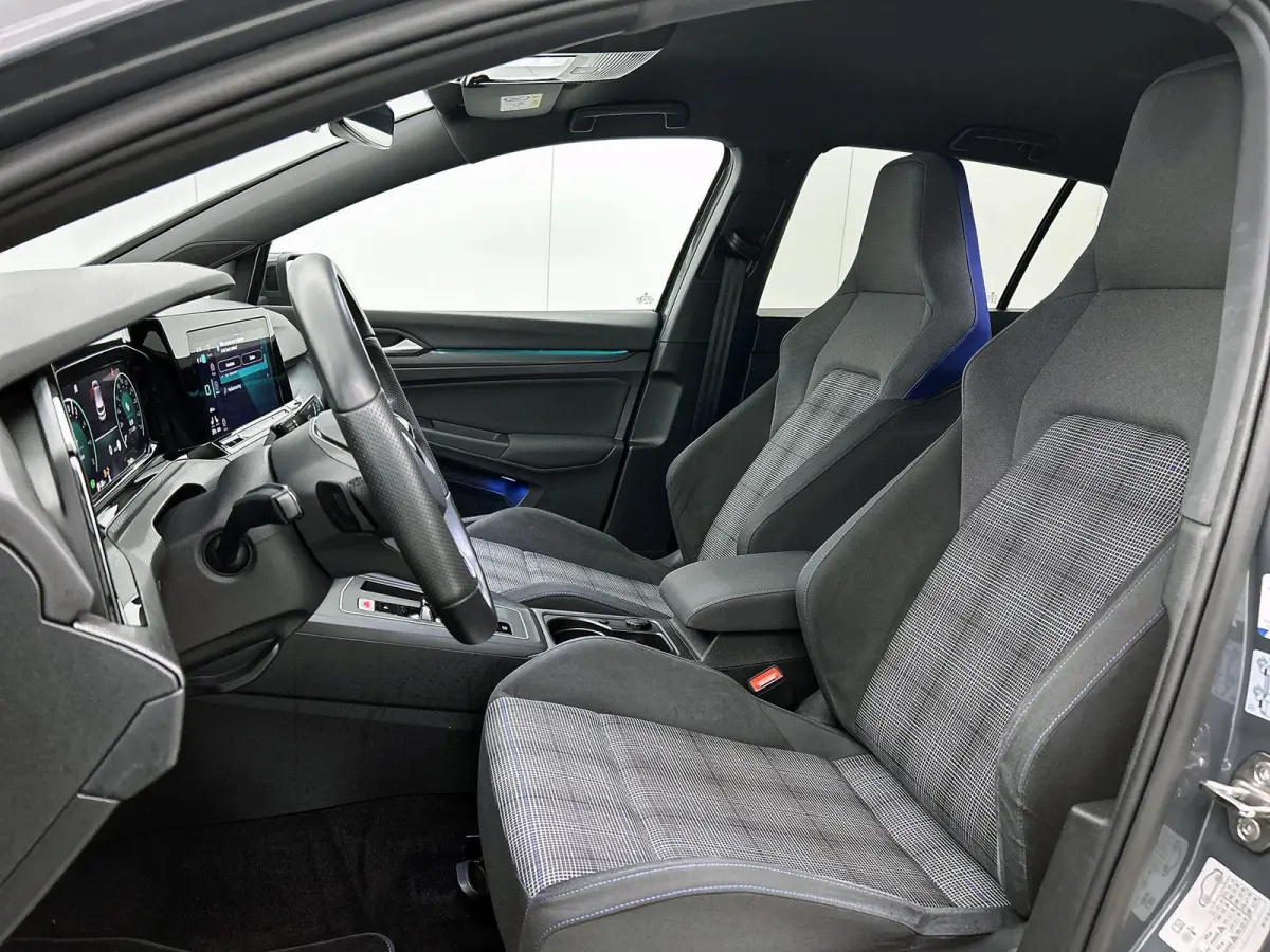 1.4 eHybrid GTE | 245 PK | SoH ... | Stoel en Stuurwielverwarming | Head-Up Display | Digital Cockpit | Parkeercamera | Park Assist | App Connect / Android Auto