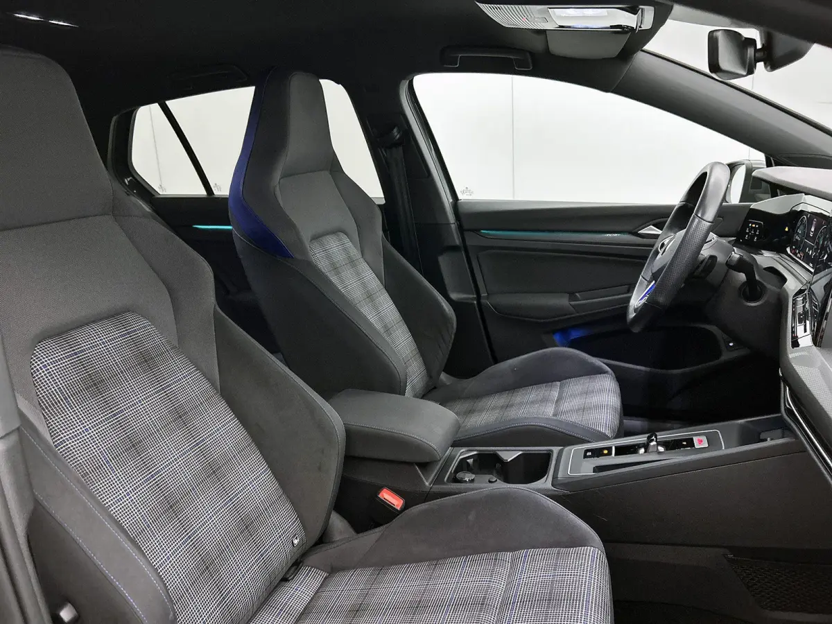 1.4 eHybrid GTE | 245 PK | SoH ... | Stoel en Stuurwielverwarming | Head-Up Display | Digital Cockpit | Parkeercamera | Park Assist | App Connect / Android Auto