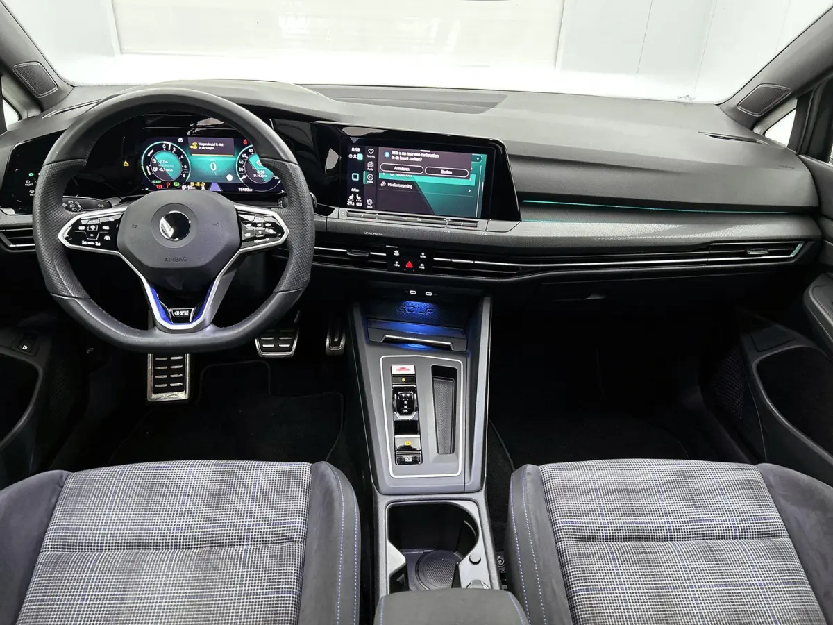 1.4 eHybrid GTE | 245 PK | SoH ... | Stoel en Stuurwielverwarming | Head-Up Display | Digital Cockpit | Parkeercamera | Park Assist | App Connect / Android Auto
