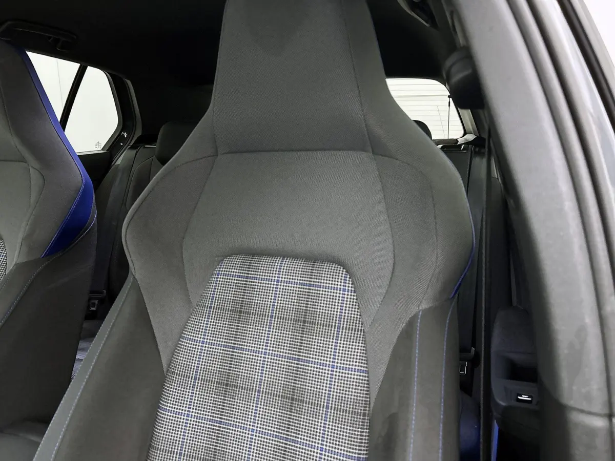 1.4 eHybrid GTE | 245 PK | SoH ... | Stoel en Stuurwielverwarming | Head-Up Display | Digital Cockpit | Parkeercamera | Park Assist | App Connect / Android Auto