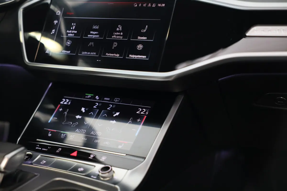 55 TFSI E Quattro Competition / Leder / CC / Memory / Elek Stoelen / Virtual Cockpit / Lane Assist / F1 / Camera
