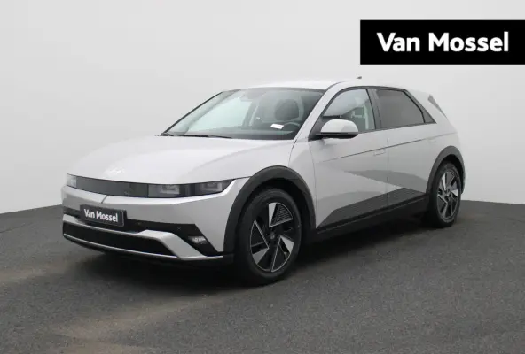 Core | 84 kWh | CAMERA | NAVIGATIE | KEYLESS | CLIMATE CONTROL | ADAPTIEF CRUISECONTROL |