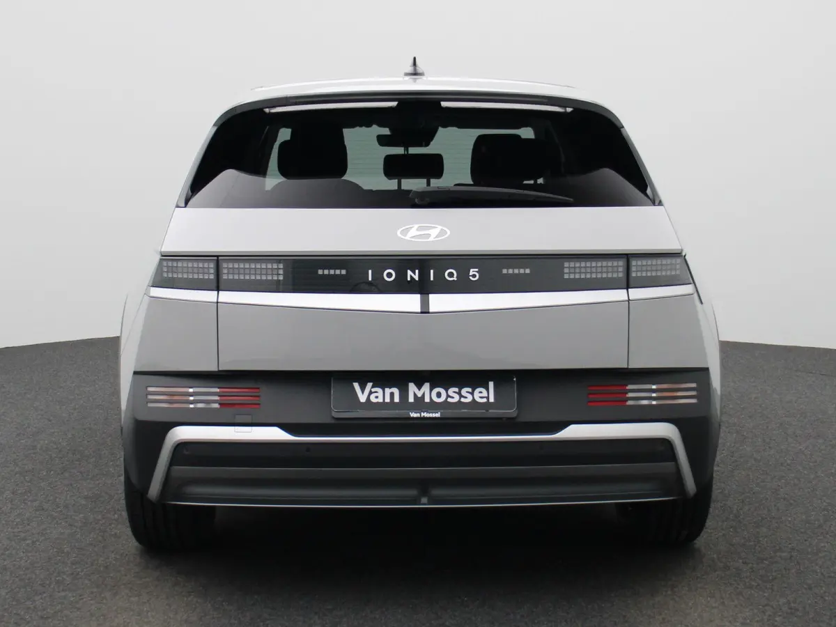 Core | 84 kWh | CAMERA | NAVIGATIE | KEYLESS | CLIMATE CONTROL | ADAPTIEF CRUISECONTROL |