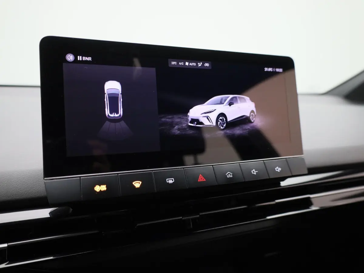 Standard 51 kWh | Navigatie | Apple Carplay / Android Auto | Stoel/Stuur verwarming | Virtual Cockpit | Parkeersensoren | Climate Control |