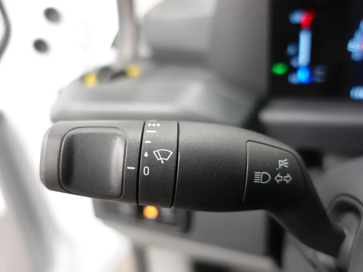 300 2.0 TDCI L2H1 Airco Cruise Navigatie Parkeersensoren Camera Apple/Carplay Android Auto