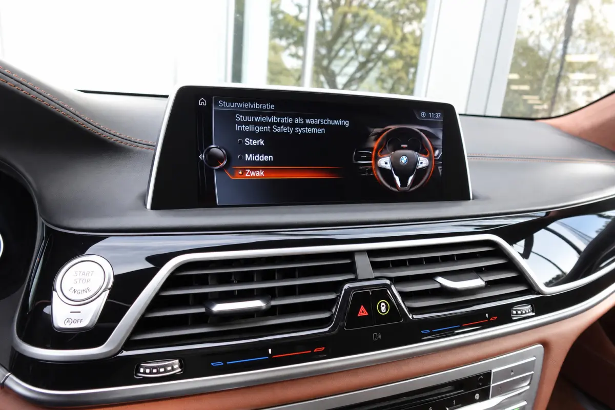 750Li xDrive PANO KEYLESS 360 CAM