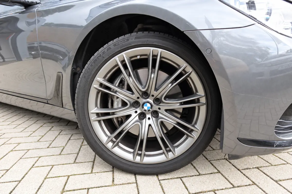 750Li xDrive PANO KEYLESS 360 CAM