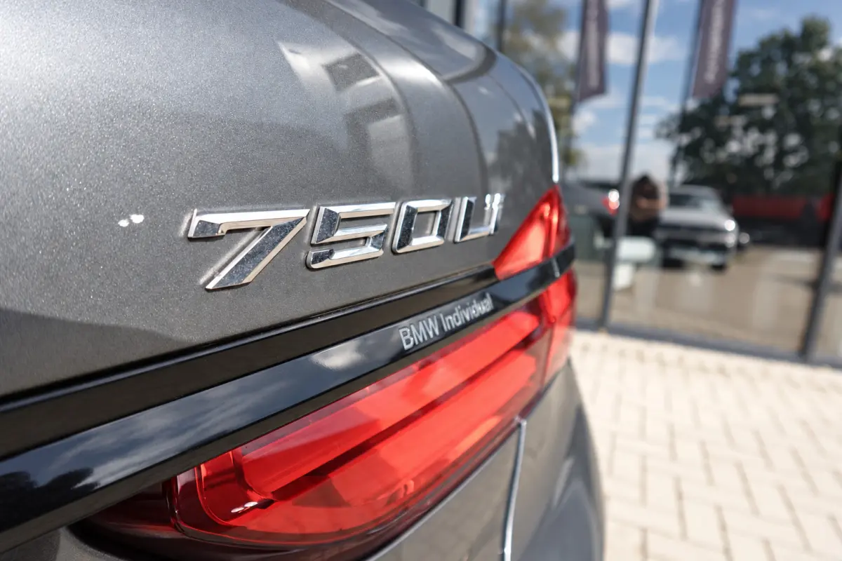 750Li xDrive PANO KEYLESS 360 CAM