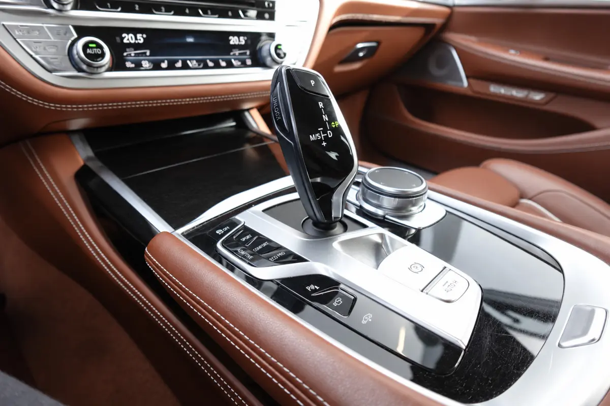 750Li xDrive PANO KEYLESS 360 CAM