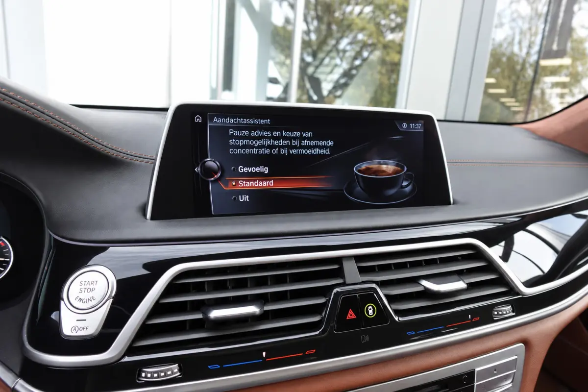 750Li xDrive PANO KEYLESS 360 CAM