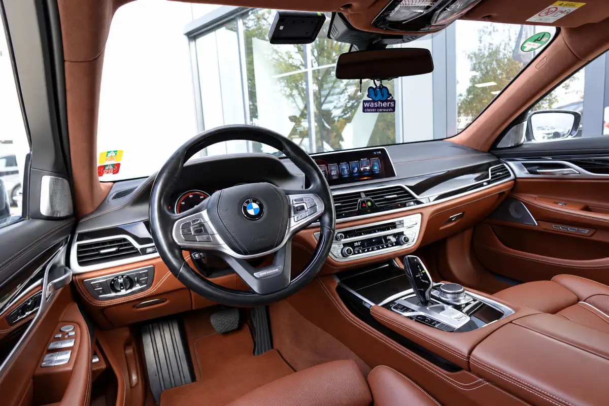 750Li xDrive PANO KEYLESS 360 CAM