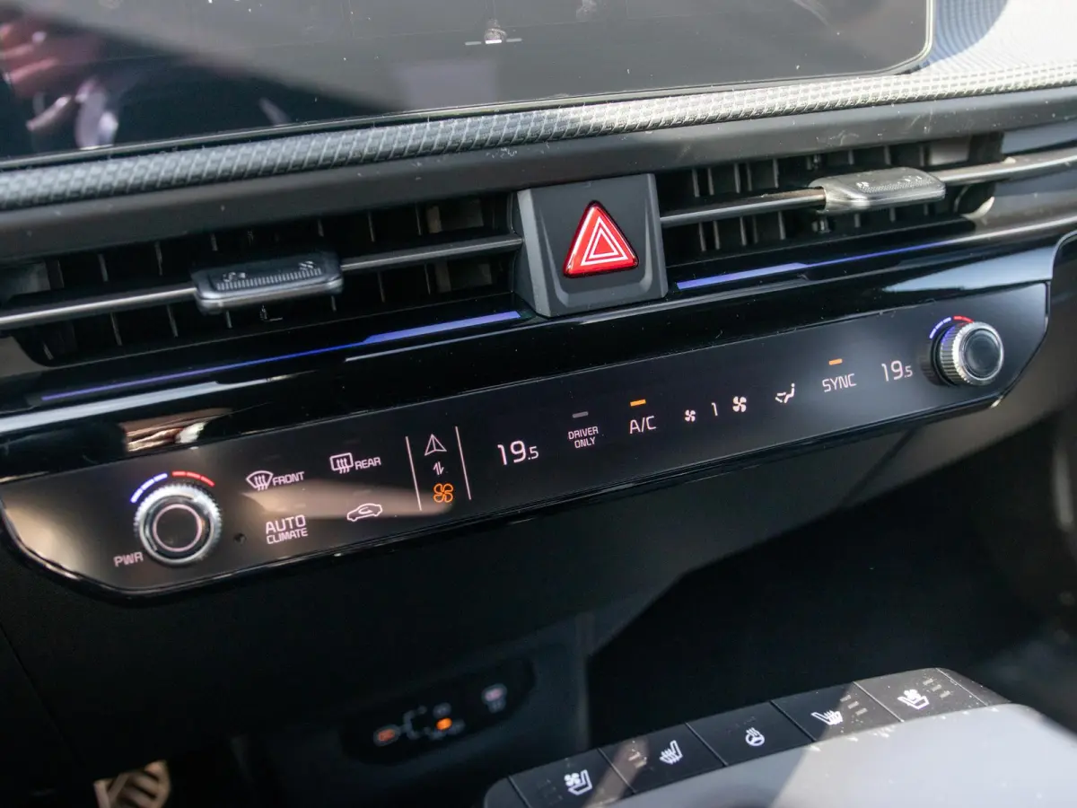 GT-Line Business Edition 84 kWh | Actieprijs* | Navi. | Clima. | Adapt. Cruise. | Stoel&Stuur Verwarming | Dodehoekassistentie | Privacy Glass | GT-Line Vegan Lederen Bekleding