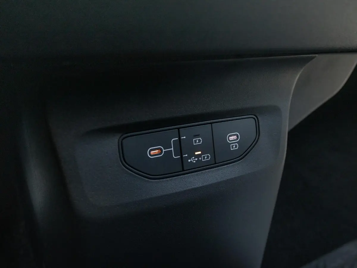 GT-Line Business Edition 84 kWh | Actieprijs* | Navi. | Clima. | Adapt. Cruise. | Stoel&Stuur Verwarming | Dodehoekassistentie | Privacy Glass | GT-Line Vegan Lederen Bekleding