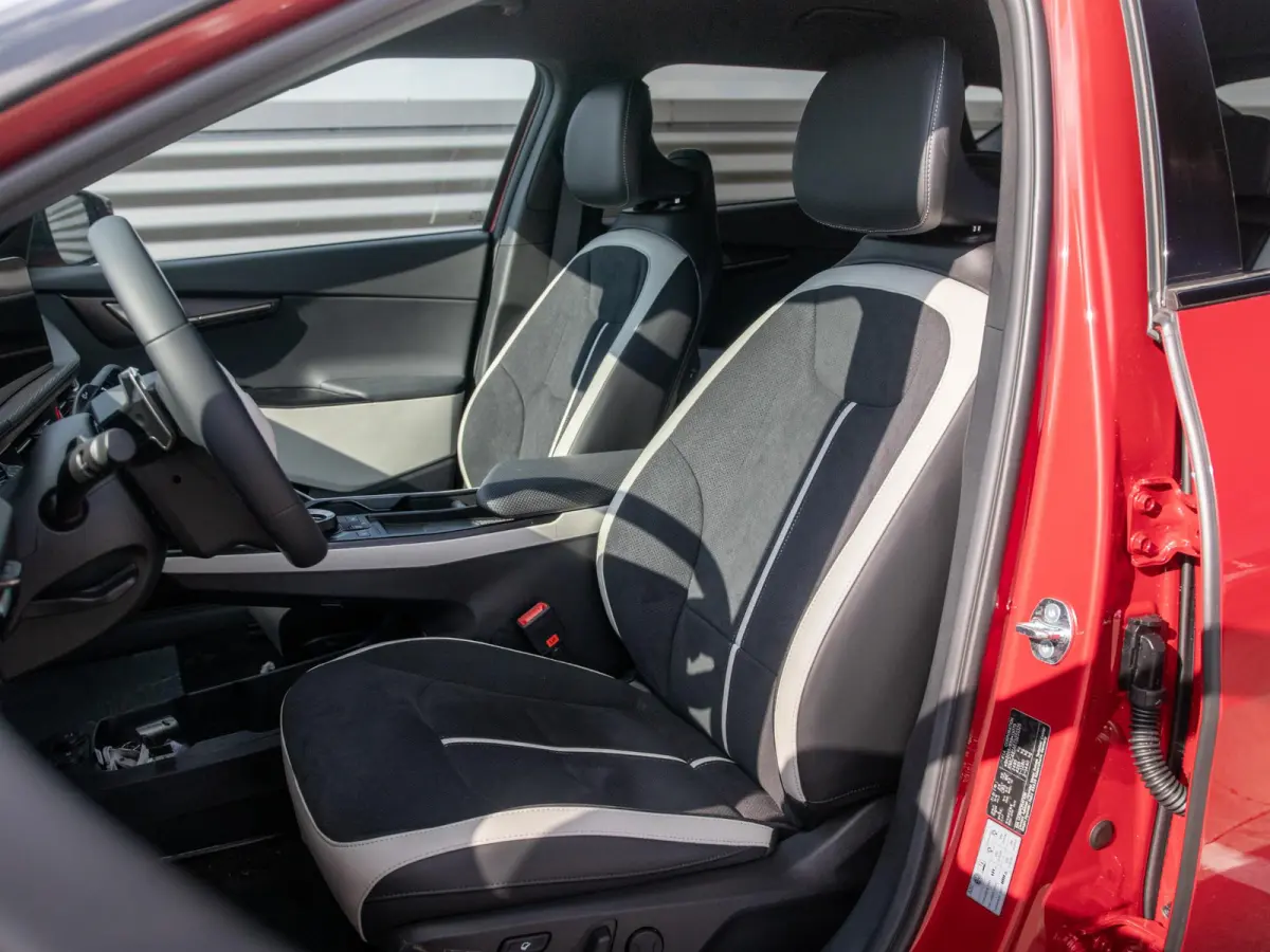 GT-Line Business Edition 84 kWh | Actieprijs* | Navi. | Clima. | Adapt. Cruise. | Stoel&Stuur Verwarming | Dodehoekassistentie | Privacy Glass | GT-Line Vegan Lederen Bekleding