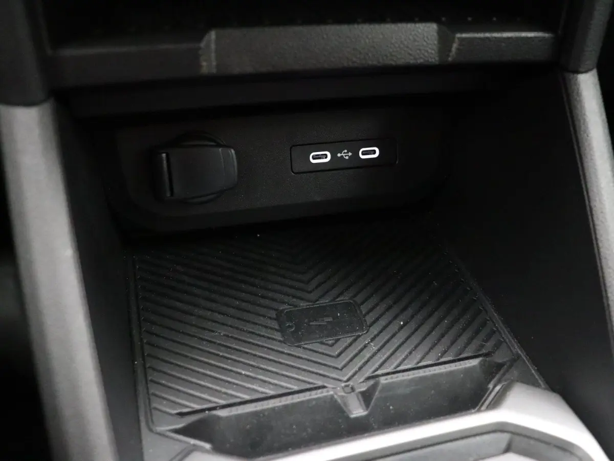 1.6 Hybrid 140 Journey | 1ste eigenaar | automaat | stoel en stuur verwarming | Trekhaak |