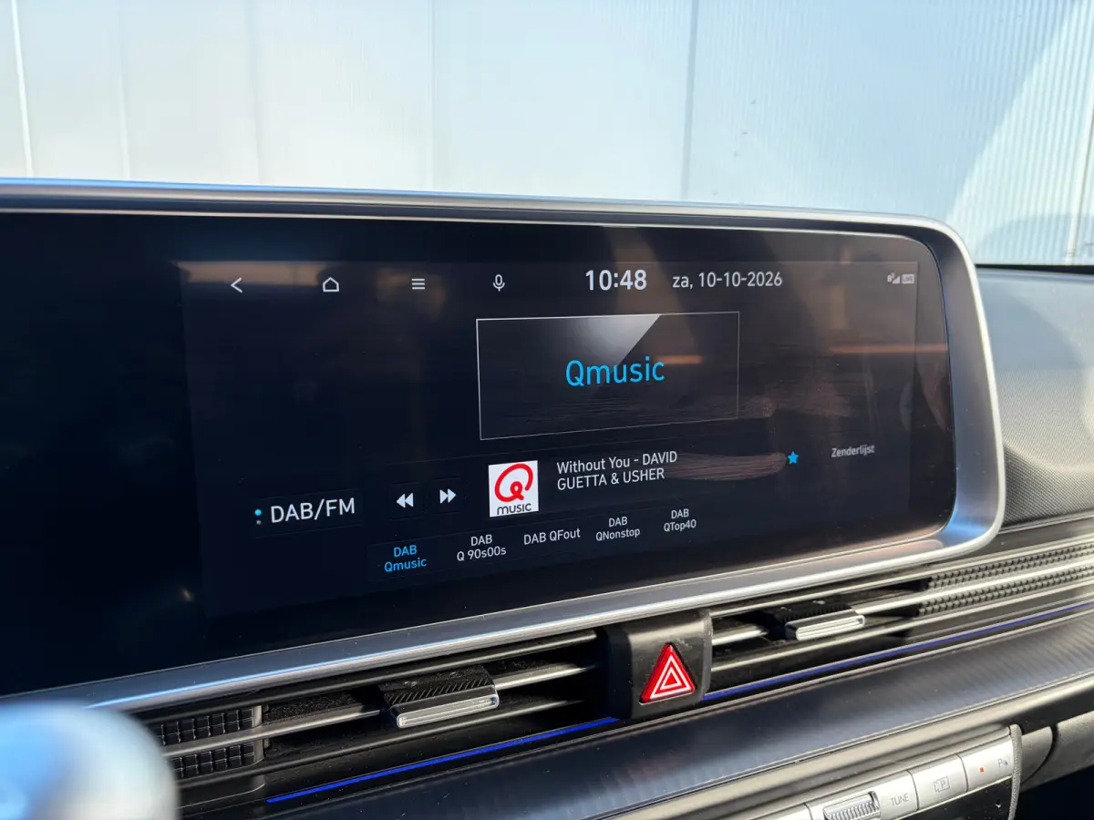 First Edition AWD 77.4 kWh | Stoelverwarming voor en achter | Apple Carplay/Android Auto | Navigatie | Cruise control adaptief | Panoramadak |