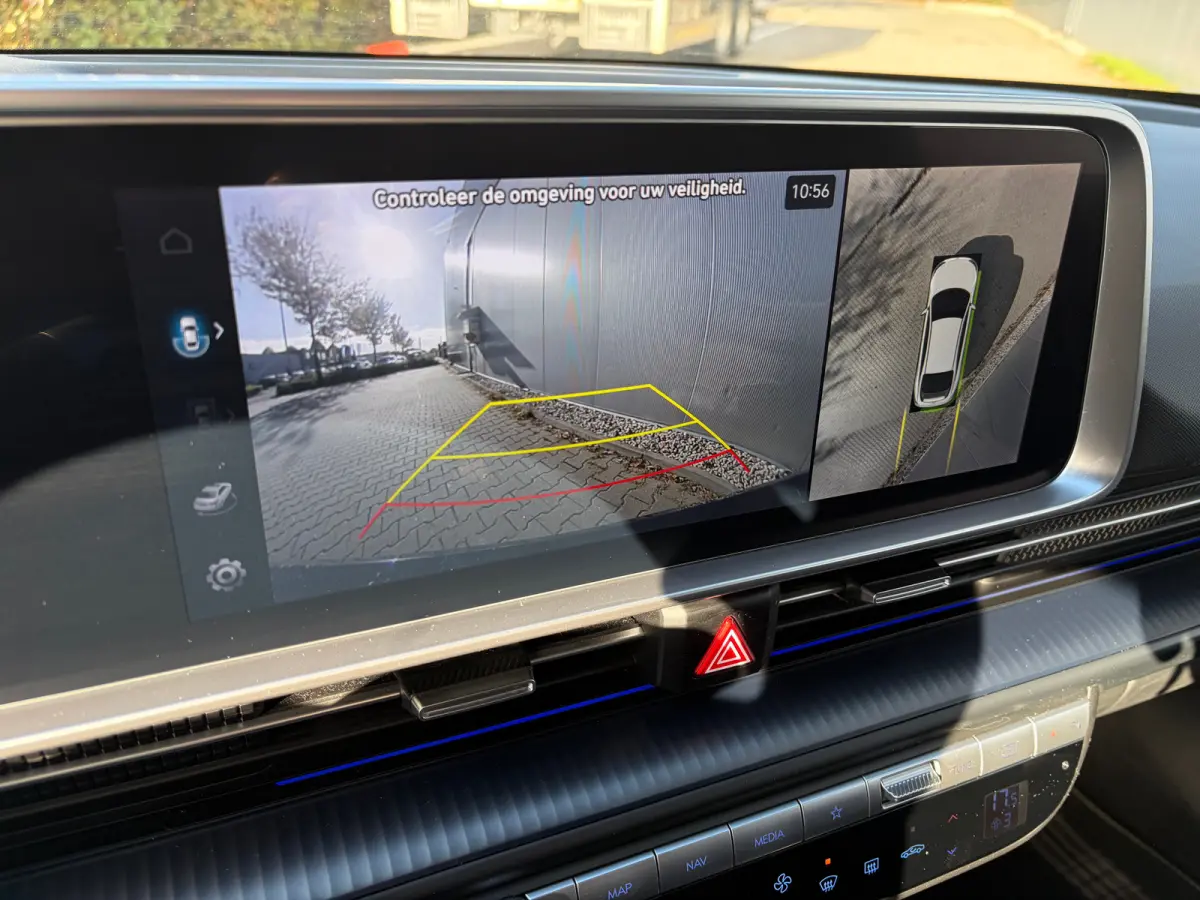 First Edition AWD 77.4 kWh | Stoelverwarming voor en achter | Apple Carplay/Android Auto | Navigatie | Cruise control adaptief | Panoramadak |