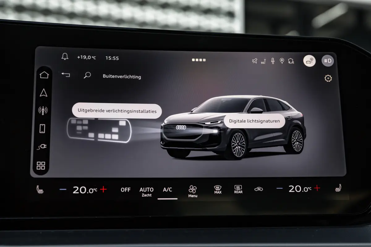 1.5 e-hybrid S edition | Panoramadak | Tech Pro | | Cruise control adaptief | Elektrisch glazen panorama-dak | Extra getint glas