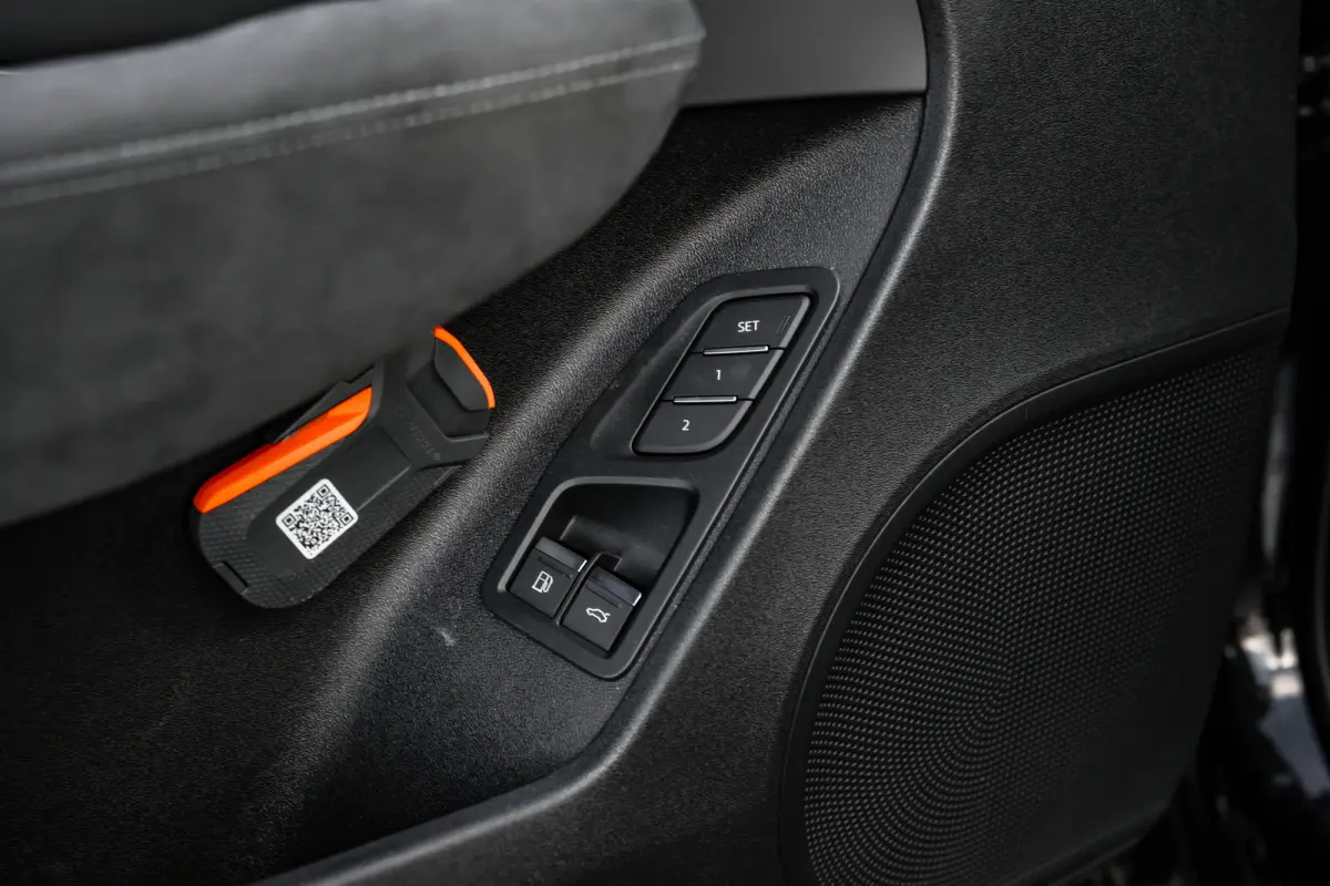 1.5 e-hybrid S edition | Panoramadak | Tech Pro | | Cruise control adaptief | Elektrisch glazen panorama-dak | Extra getint glas