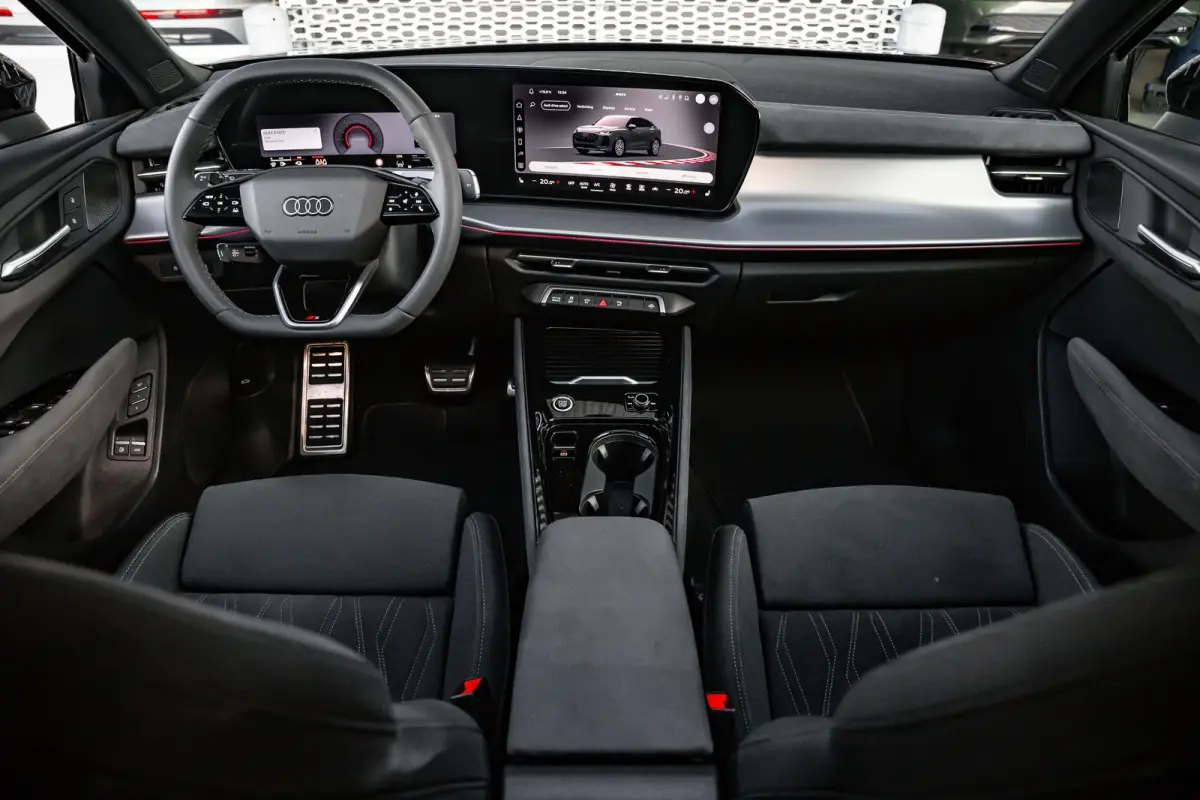 1.5 e-hybrid S edition | Panoramadak | Tech Pro | | Cruise control adaptief | Elektrisch glazen panorama-dak | Extra getint glas