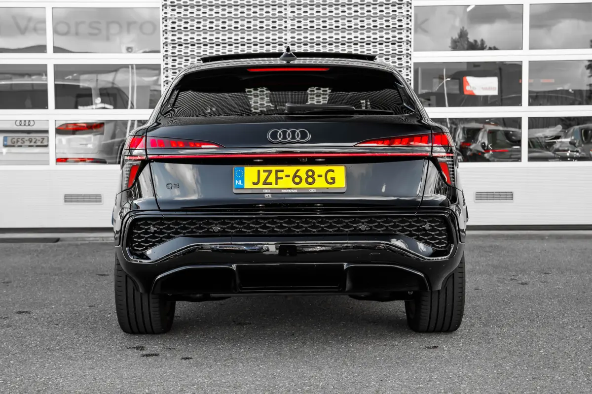 1.5 e-hybrid S edition | Panoramadak | Tech Pro | | Cruise control adaptief | Elektrisch glazen panorama-dak | Extra getint glas