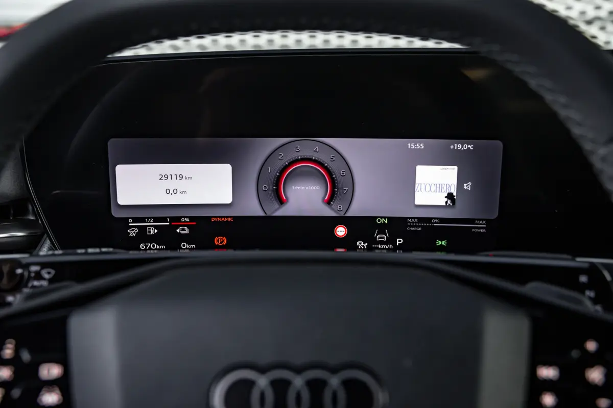 1.5 e-hybrid S edition | Panoramadak | Tech Pro | | Cruise control adaptief | Elektrisch glazen panorama-dak | Extra getint glas