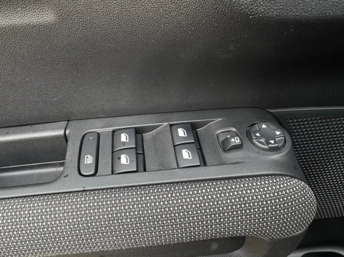 1.2 PureTech Business|Keyless|Camera|Cruise|Carplay|