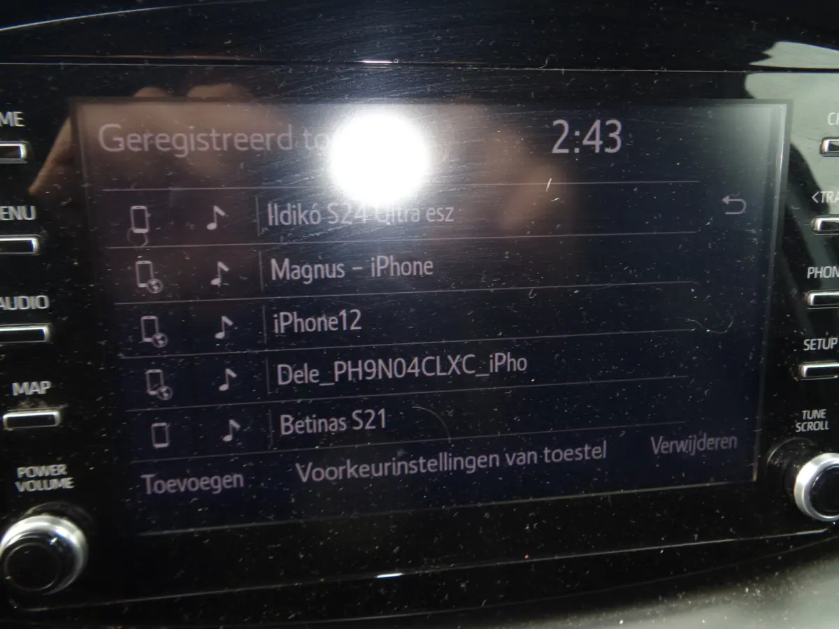 1.0 VVT-i MT Play Ecc, PDC, Camera, Stoelverwarming, LM velgen