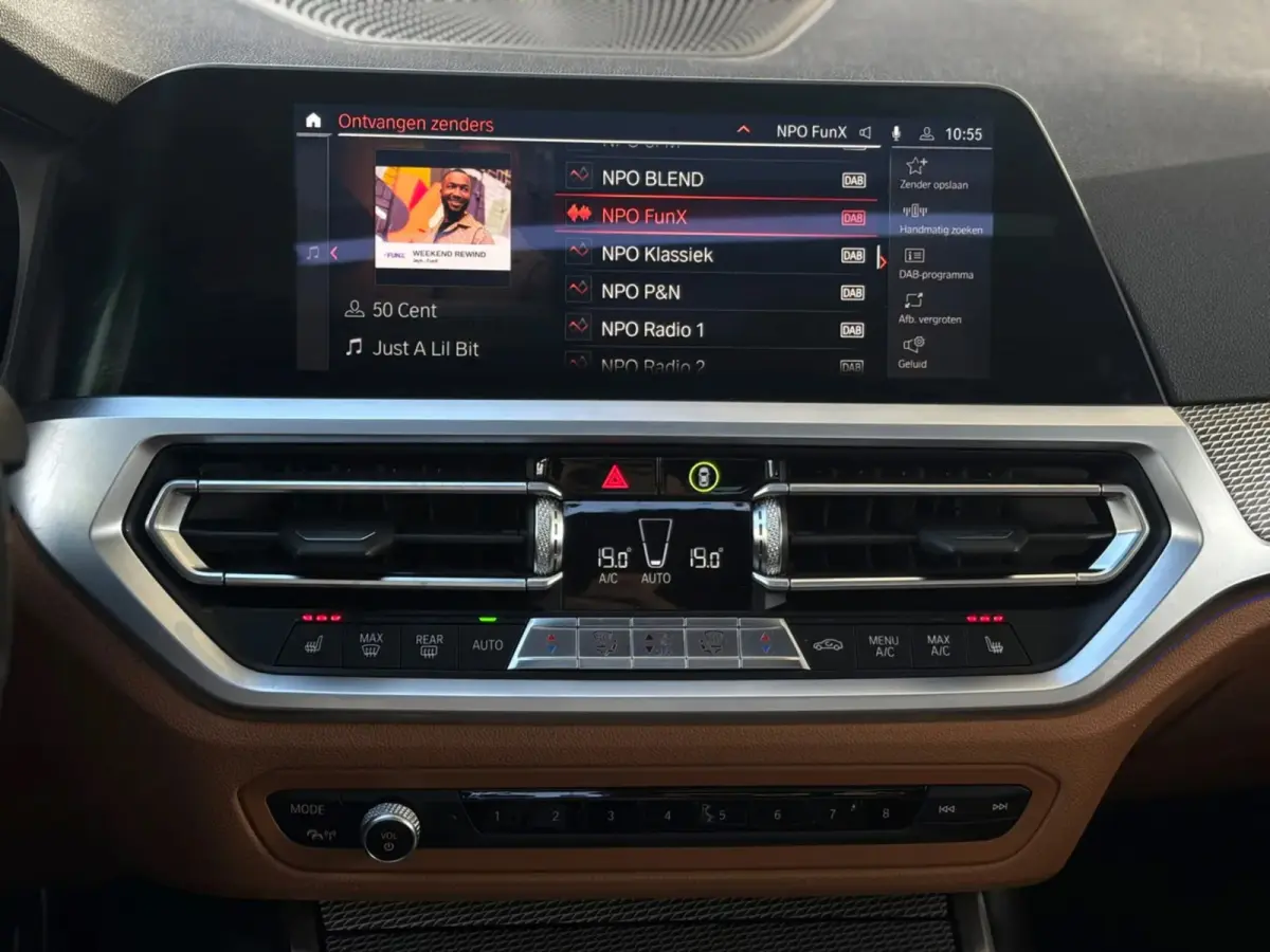330i High Executive Edition M-sport (NL-auto, Dealer OndH, Panorama, Navi, StoelV, Stuur VerW, Etc)