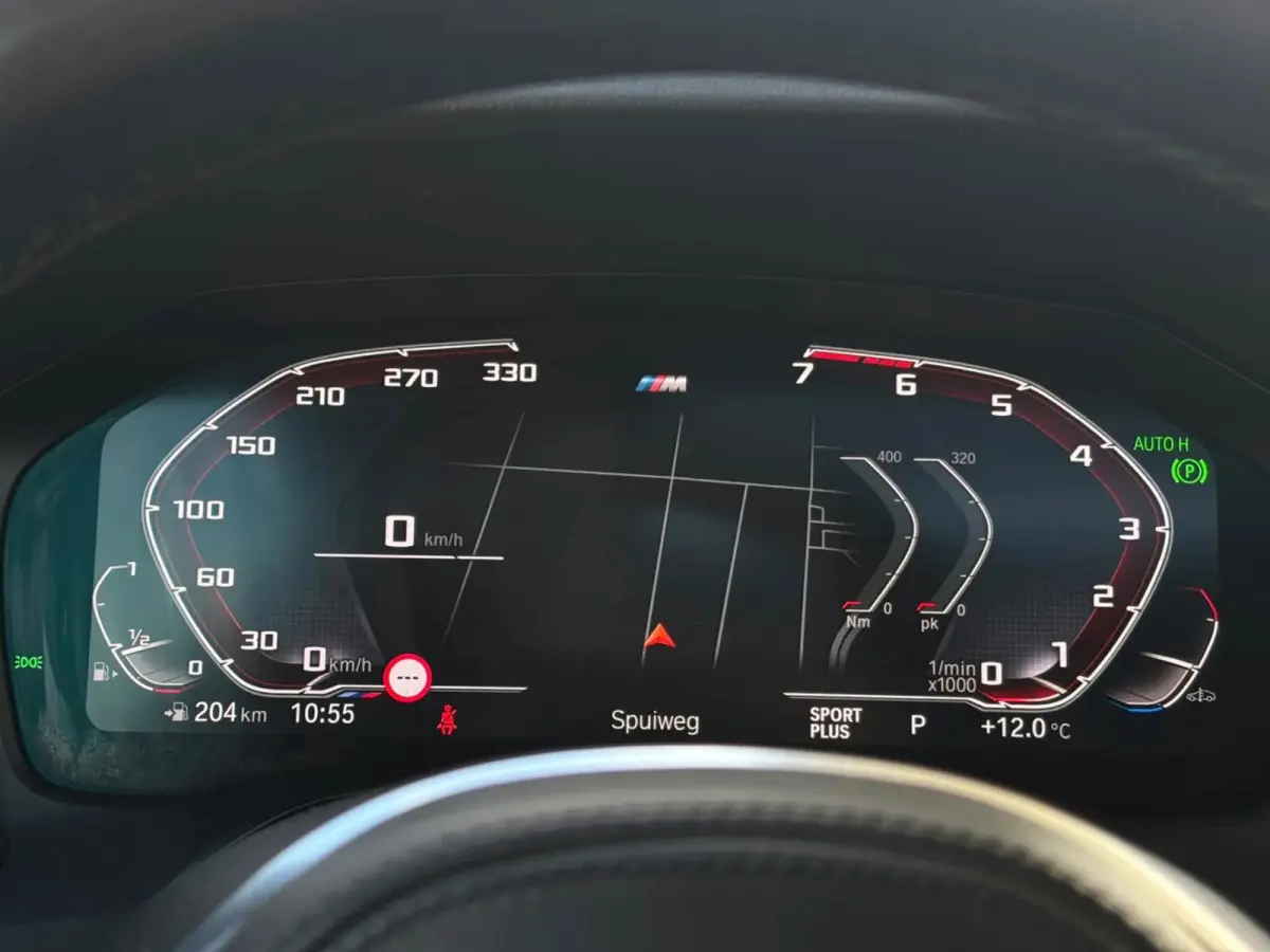 330i High Executive Edition M-sport (NL-auto, Dealer OndH, Panorama, Navi, StoelV, Stuur VerW, Etc)