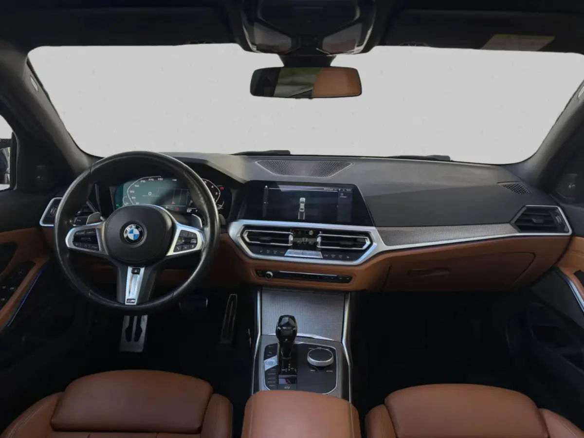 330i High Executive Edition M-sport (NL-auto, Dealer OndH, Panorama, Navi, StoelV, Stuur VerW, Etc)