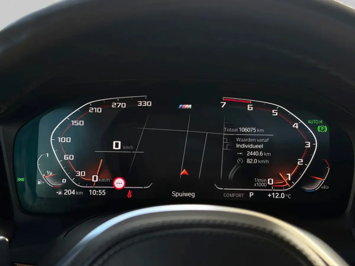 330i High Executive Edition M-sport (NL-auto, Dealer OndH, Panorama, Navi, StoelV, Stuur VerW, Etc)
