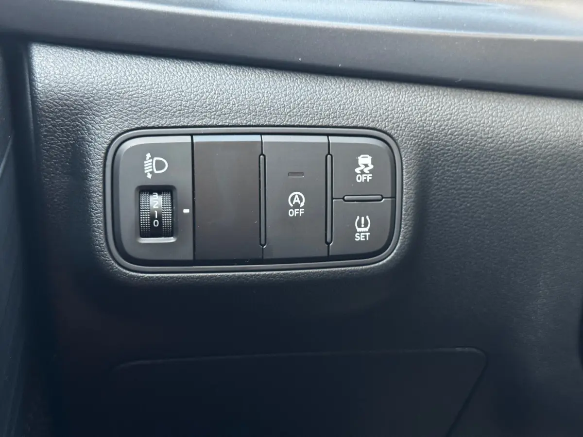 1.2 MPI 84pk Comfort | Airco | Camera | Carplay | Cruise control | Dodehoek detectie | Navigatie | Parkeersensoren | Digitaal cockpit | Lichtmetalen velgen