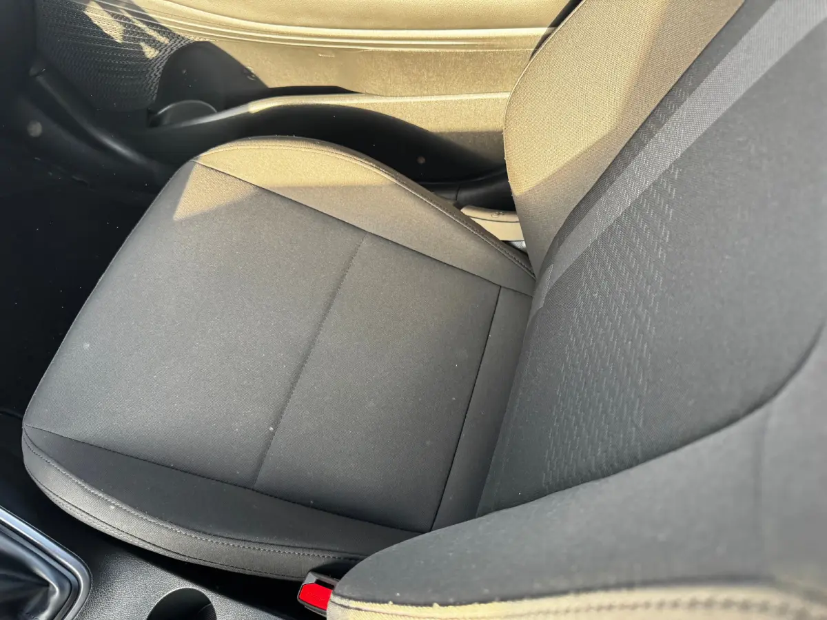1.2 MPI 84pk Comfort | Airco | Camera | Carplay | Cruise control | Dodehoek detectie | Navigatie | Parkeersensoren | Digitaal cockpit | Lichtmetalen velgen