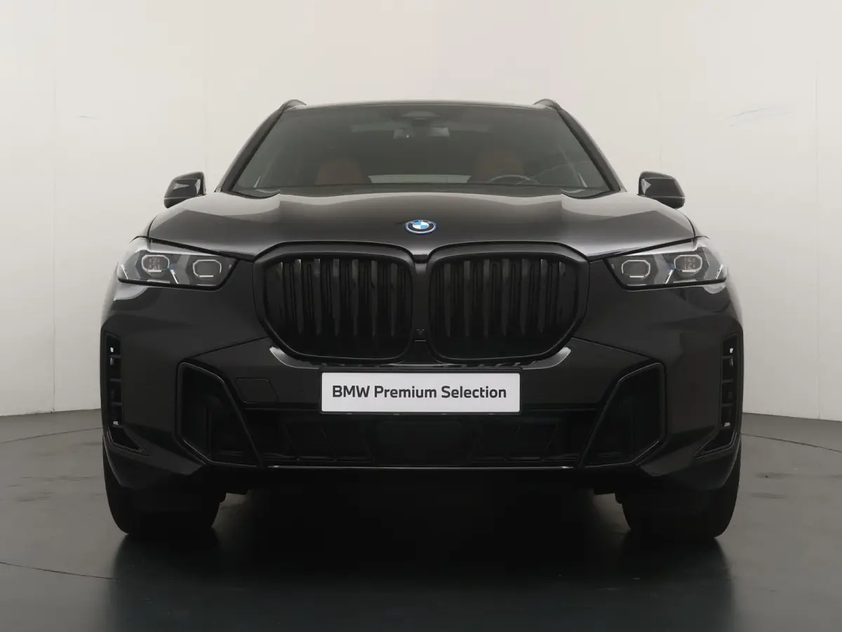 xDrive50e | M-Sportpakket | LED | HUD | Schuifdak | Trekhaak | Comfortzetels | DAB | Harman-kardon sound | Alu 22 inch