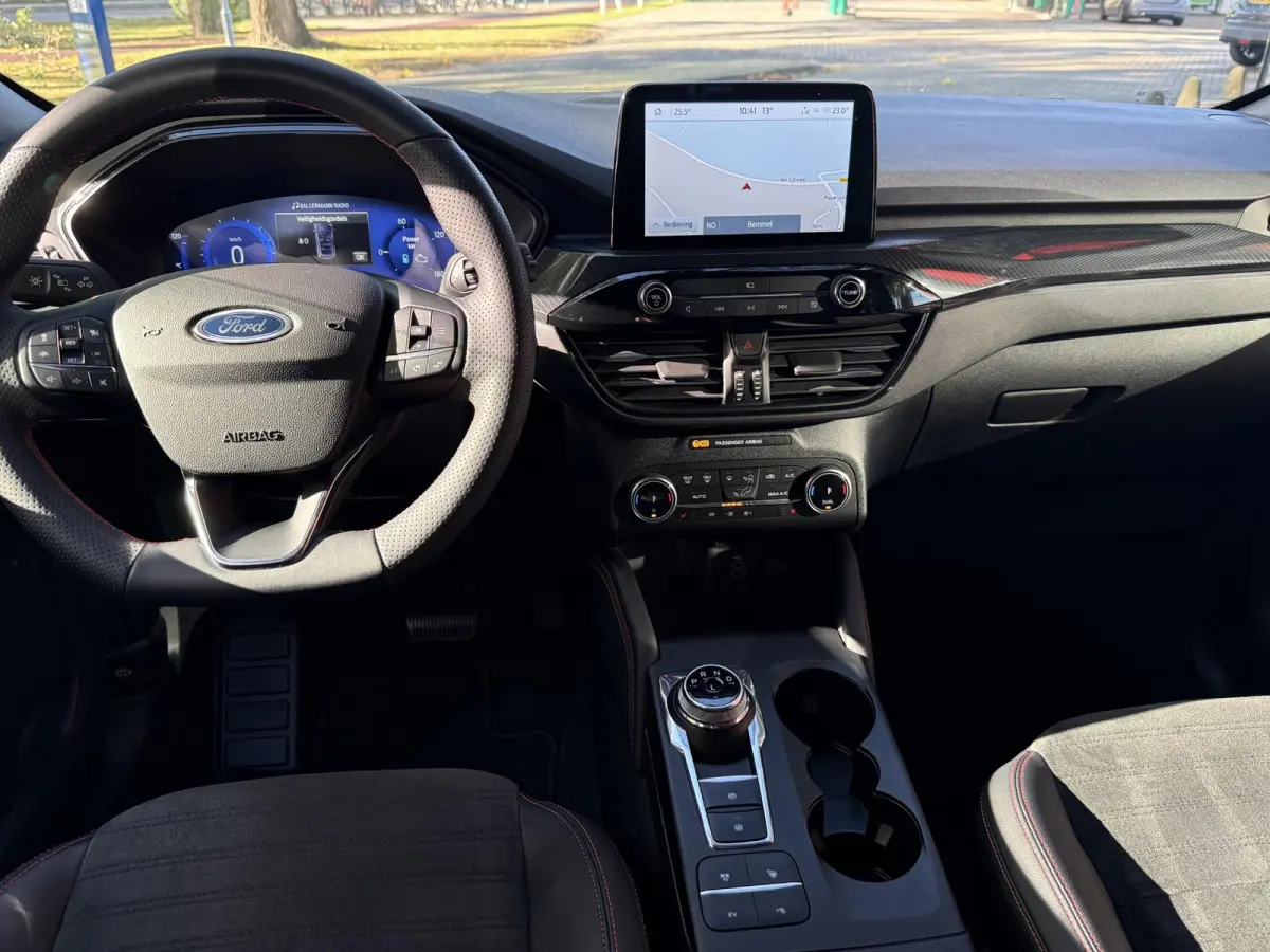 2.5 PHEV ST-Line X | Climate control | PDC + Camera | LM Velgen | Apple Carplay/Android Auto |