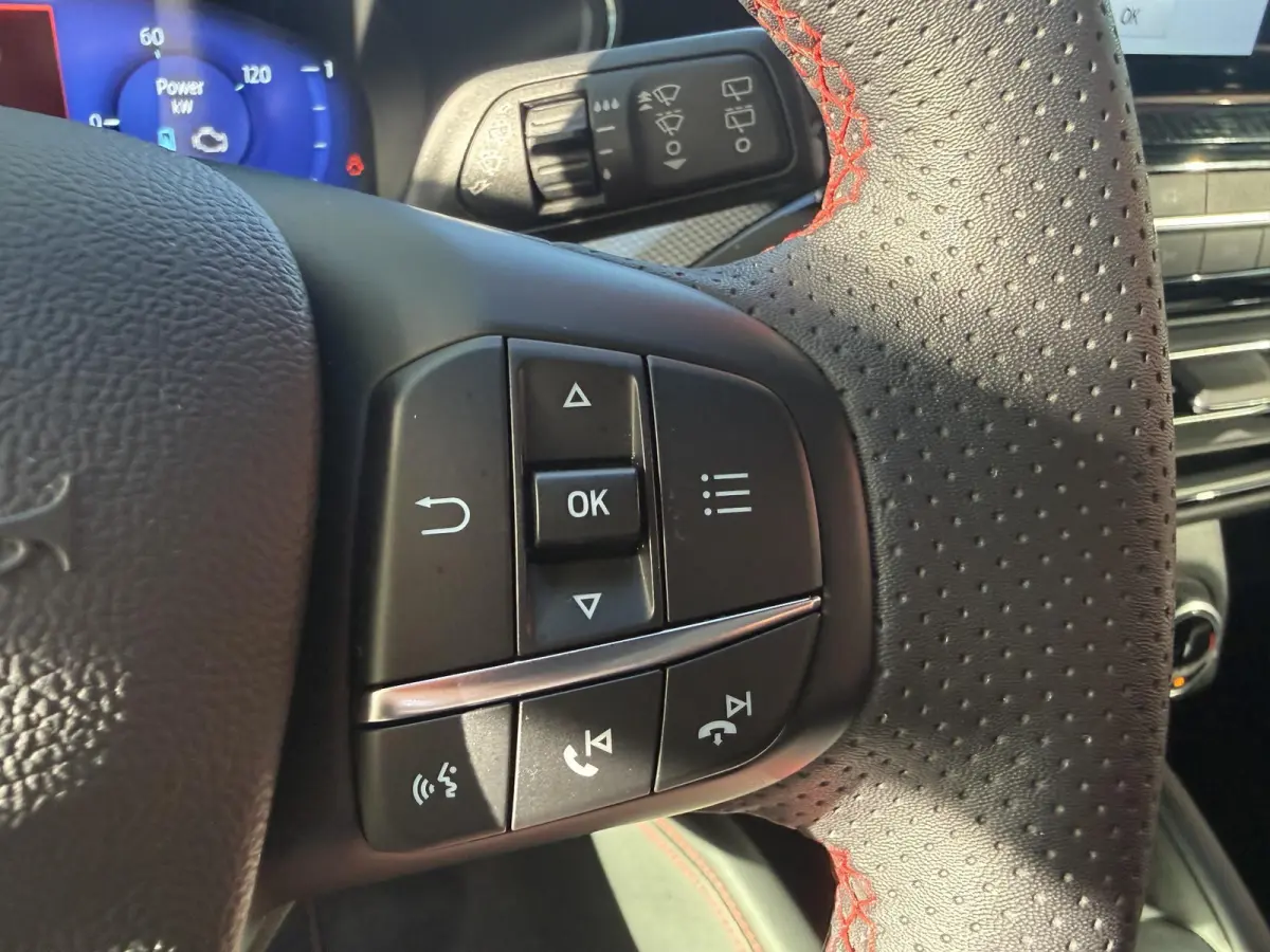2.5 PHEV ST-Line X | Climate control | PDC + Camera | LM Velgen | Apple Carplay/Android Auto |