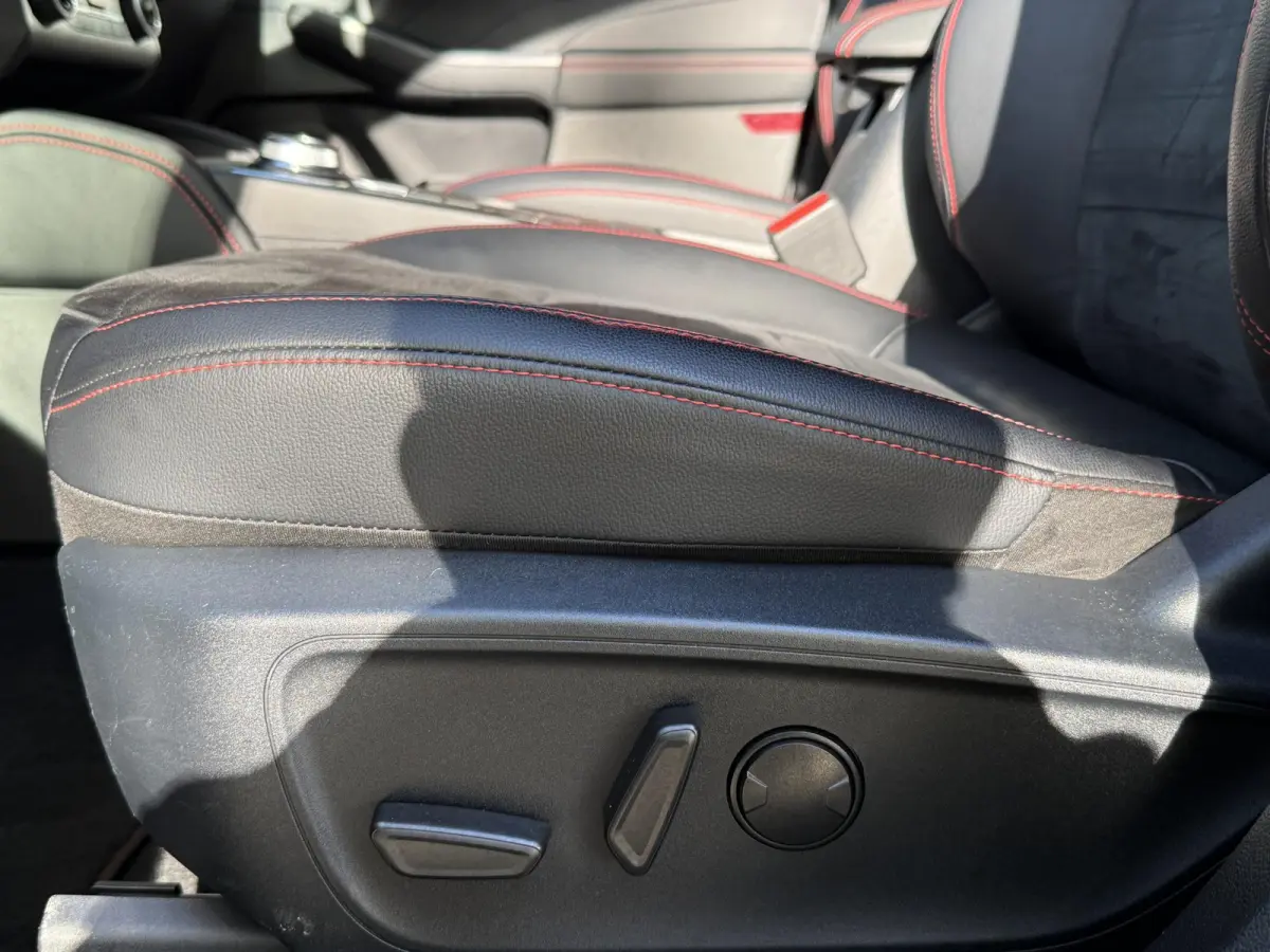 2.5 PHEV ST-Line X | Climate control | PDC + Camera | LM Velgen | Apple Carplay/Android Auto |