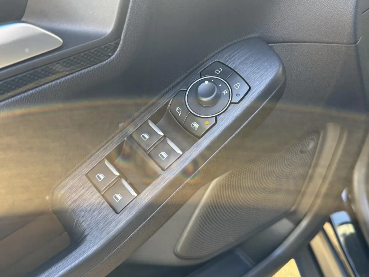 2.5 PHEV ST-Line X | Climate control | PDC + Camera | LM Velgen | Apple Carplay/Android Auto |