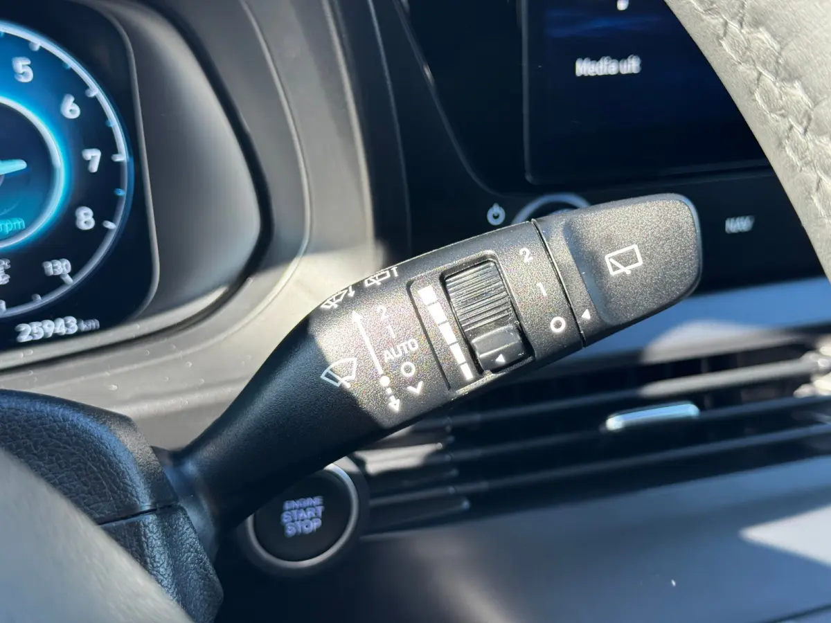 1.0 T-GDI 100pk Premium | Carplay | Climate control | Cruise control | Stoel/stuurverwarming | Camera | Parkeersensoren | DAB | Premium Audio | Lichtmetalen velgen | Navigatie