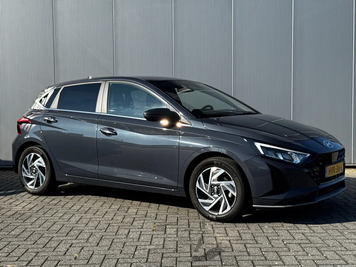 1.0 T-GDI 100pk Premium | Carplay | Climate control | Cruise control | Stoel/stuurverwarming | Camera | Parkeersensoren | DAB | Premium Audio | Lichtmetalen velgen | Navigatie