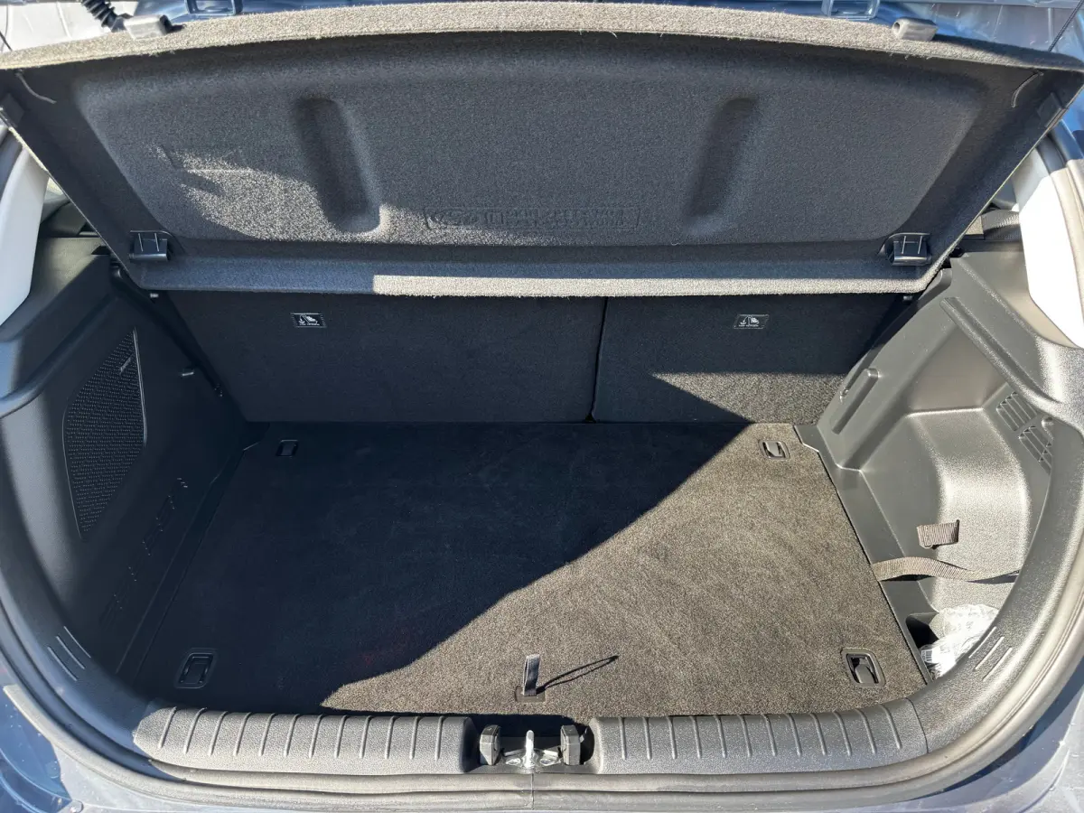 1.0 T-GDI 100pk Premium | Carplay | Climate control | Cruise control | Stoel/stuurverwarming | Camera | Parkeersensoren | DAB | Premium Audio | Lichtmetalen velgen | Navigatie